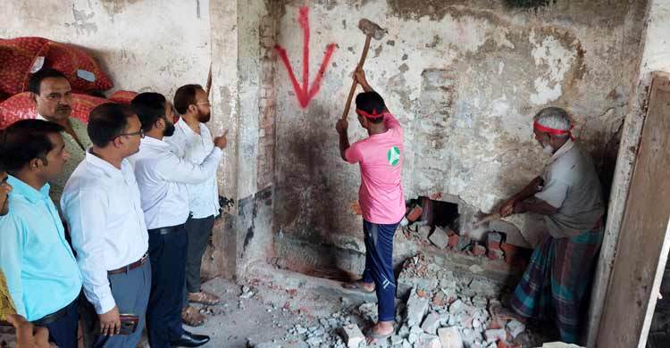 করতোয়া নদী রক্ষায় অভিযান, অবৈধ স্থাপনা উচ্ছেদ