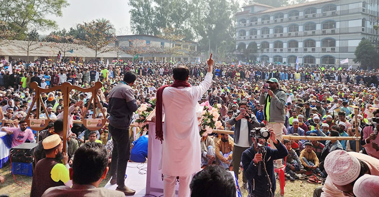 আ’লীগকে পুনর্বাসনের চেষ্টা করলে বিপদে পড়বে বিএনপি: আসিফ মাহমুদ