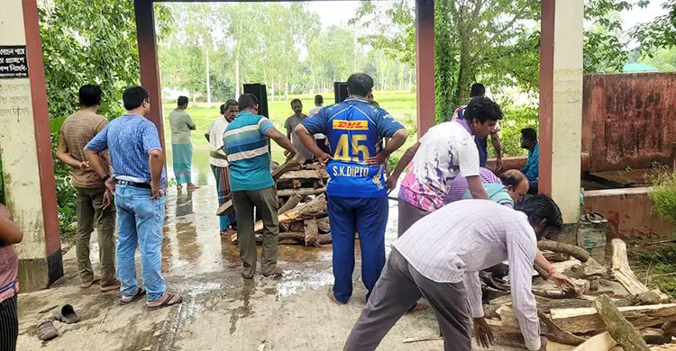 পরকীয়া প্রেমিককে বিয়ে করেছেন স্ত্রী, ক্ষোভে স্বামীর আত্মহত্যা