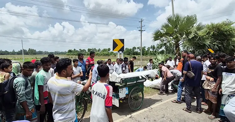 বগুড়ায় ট্রাক-পিকআপ সংঘর্ষে নিহত ৪