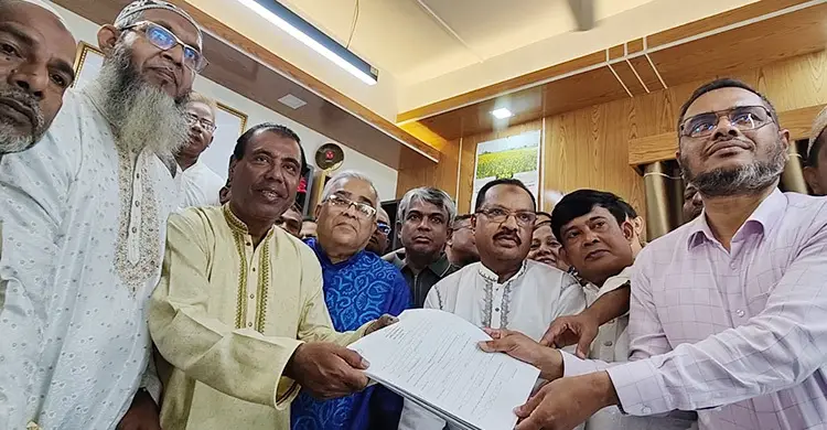 তারেক রহমানের ছেড়ে দেওয়া আসনে বিএনপির মনোনয়নপত্র তুললেন বাদশা