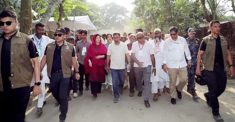 এক ভিটা থেকে তিন রাষ্ট্রনায়ক, প্রধানমন্ত্রীর সফরে বাগবাড়ীতে উচ্ছ্বাস