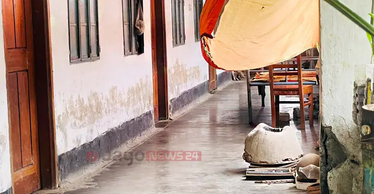ছাত্রদের আবাসিক হল এখন &lsquo;স্টাফ কোয়ার্টার&rsquo;