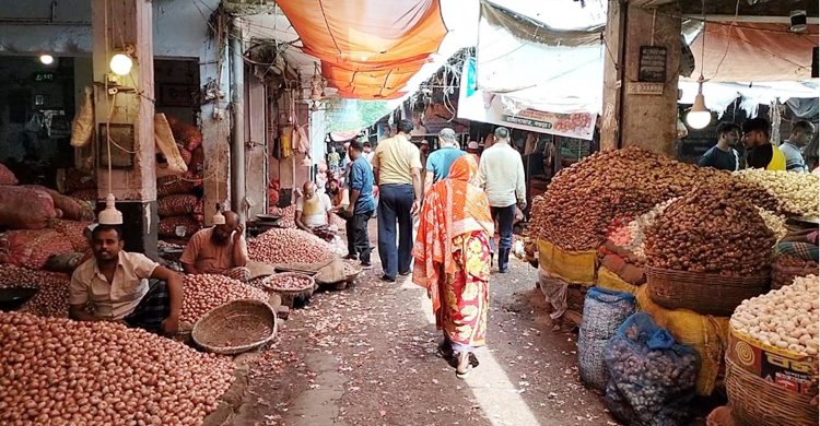 ঈদ শেষেও লাগামহীন বগুড়ার সবজি বাজার