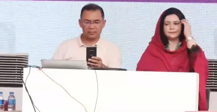 বগুড়ায় ফ্যামিলি কার্ড বিতরণের উদ্বোধন করলেন প্রধানমন্ত্রী