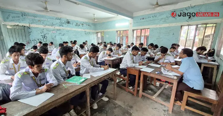 ১৭৩ বছরের গৌরবের আড়ালে ধুঁকছে মেধার বাতিঘর