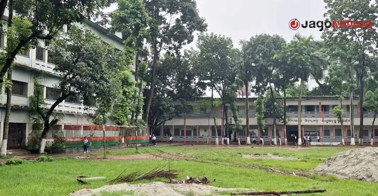 ১৭৩ বছরের গৌরবের আড়ালে ধুঁকছে মেধার বাতিঘর