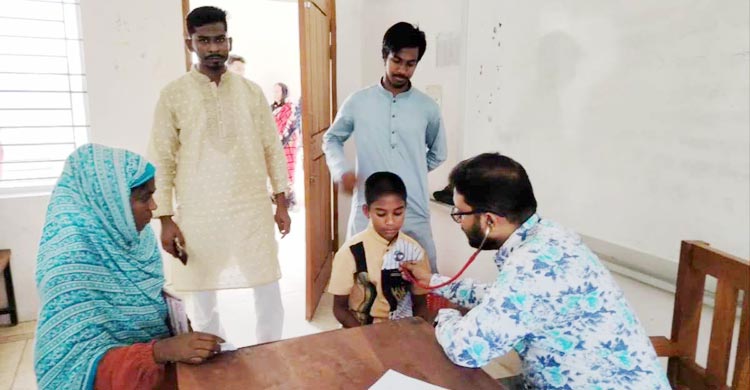 ভৈরবে বিনামূল্যে চিকিৎসা সেবা পেলেন এক হাজার মানুষ