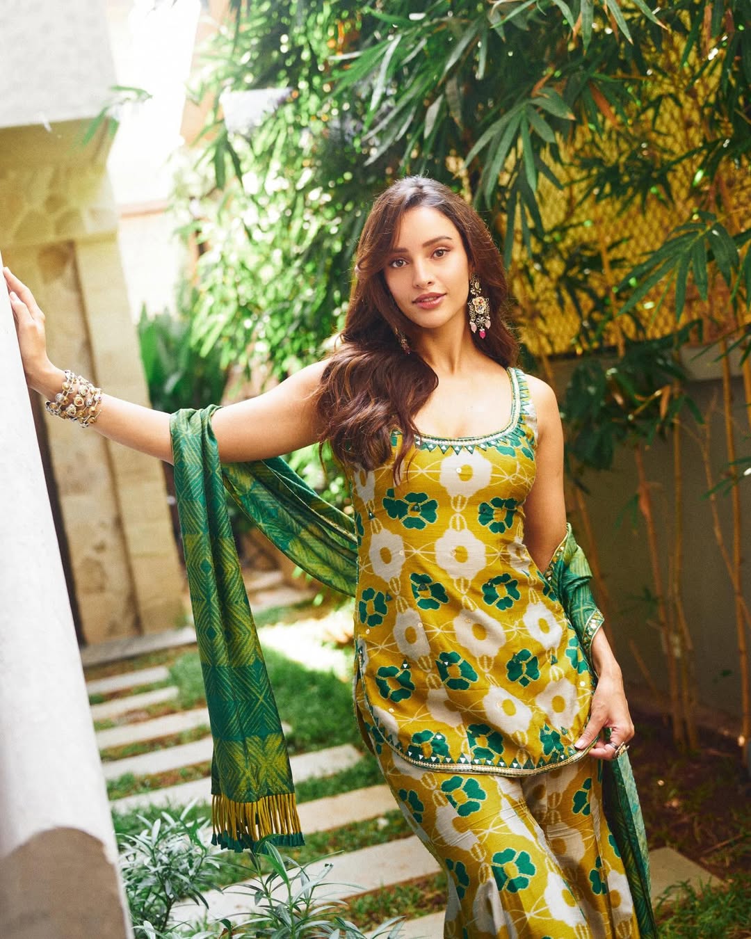 তৃপ্তি যেন গ্রীষ্মের এক শান্ত বিকেলের প্রতিচ্ছবি