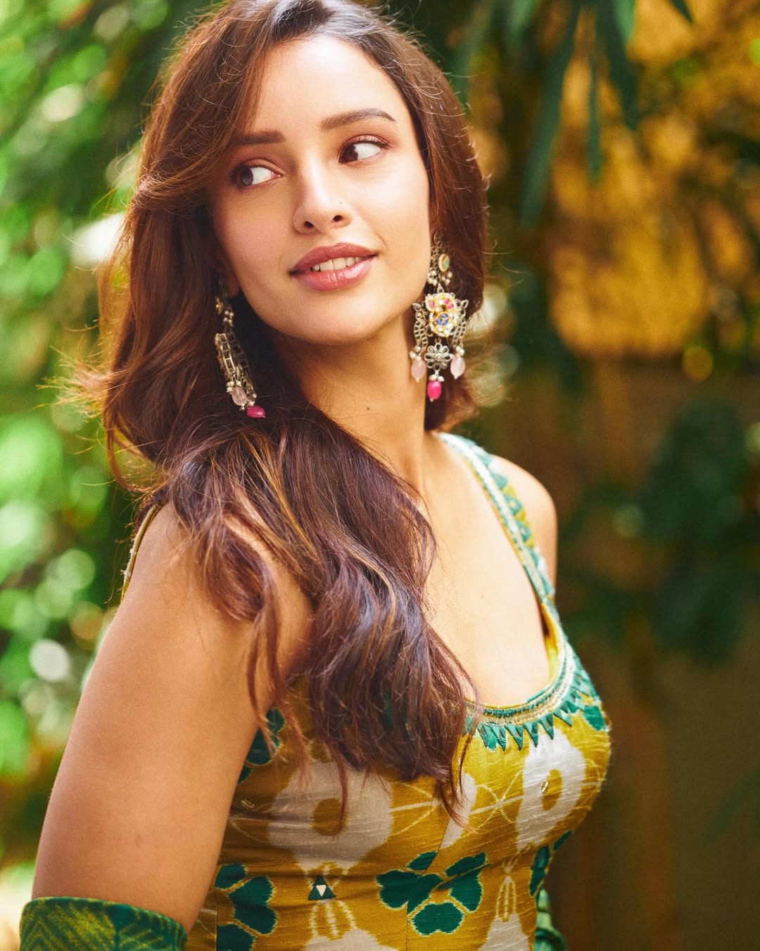 তৃপ্তি যেন গ্রীষ্মের এক শান্ত বিকেলের প্রতিচ্ছবি