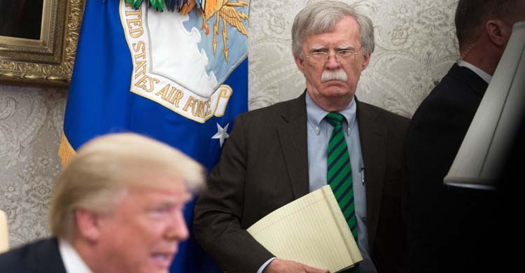 মার্কিন সাবেক নিরাপত্তা উপদেষ্টার বিরুদ্ধে মামলা