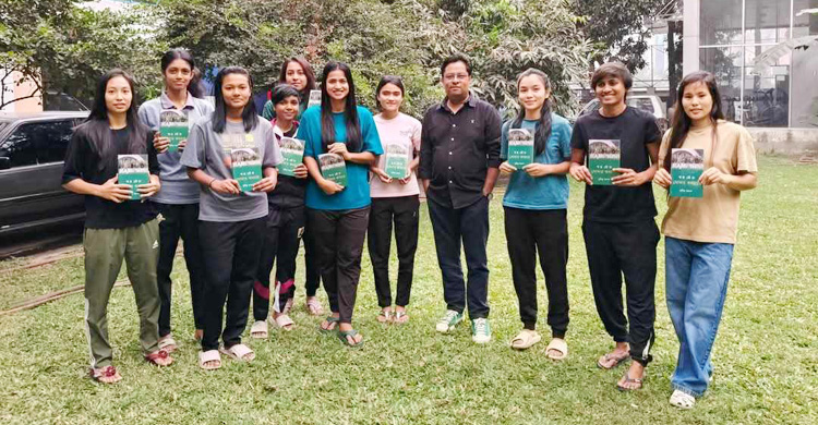 নারী ফুটবল নিয়ে দুই ক্রীড়া সাংবাদিকের বই
