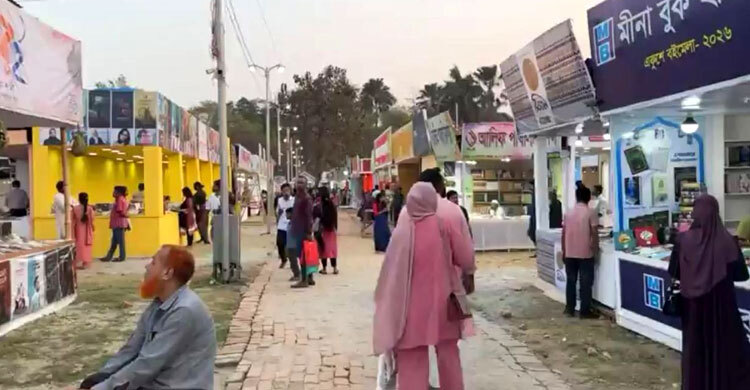 পাঠক সংকটে মেলা প্রাঙ্গণ, দুশ্চিন্তায় প্রকাশকরা