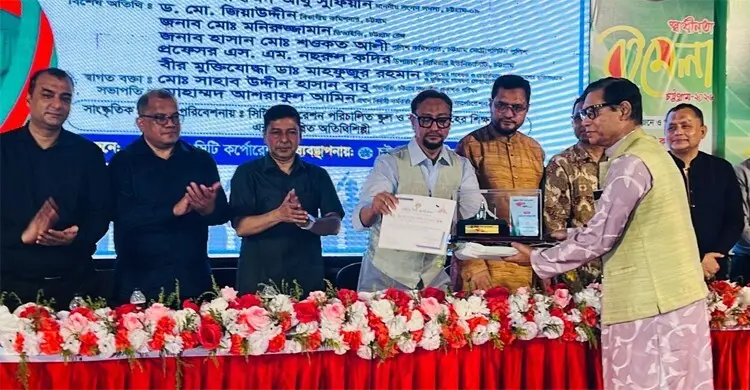 যোগ্যদের স্বীকৃতি দিতে পেরে আমরা গর্বিত: মেয়র শাহাদাত