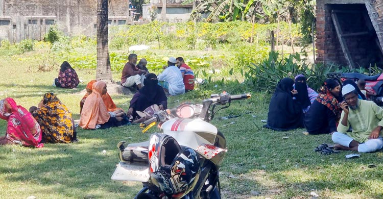 এজলাস ভাগাভাগি করে চলছে বিচারকাজ, বাড়ছে মামলা জট