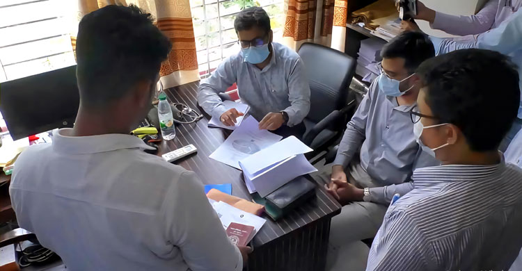 বরগুনায় ক্লিনিক-ডায়াগনস্টিক সেন্টারে অভিযান