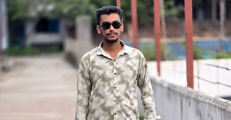 বরগুনায় মুখোশ পরে ছাত্রদল নেতাকে কুপিয়ে জখম