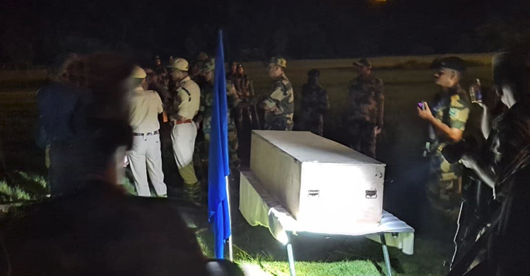 সীমান্তের ওপারে গুলিতে নিহত, তিনদিন পর যুবকের মরদেহ দিলো বিএসএফ