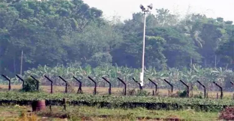 সীমান্তে বিএসএফের হাতে আটক তিন বাংলাদেশি