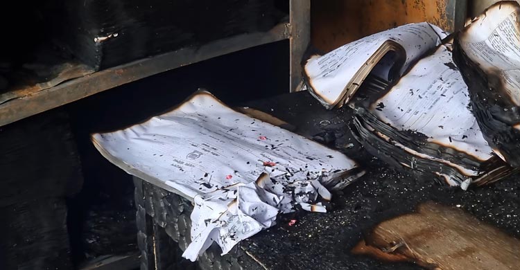 বরগুনায় নির্বাচন অফিসে আগুন