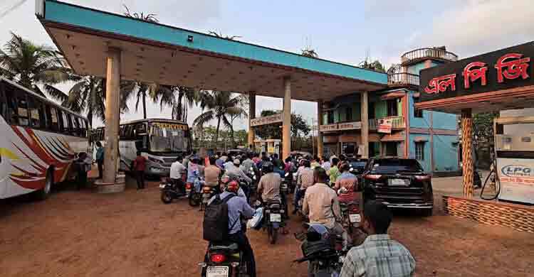 বরগুনায় ফিলিং স্টেশন তদারকিতে ছয় ট্যাগ অফিসার নিয়োগ