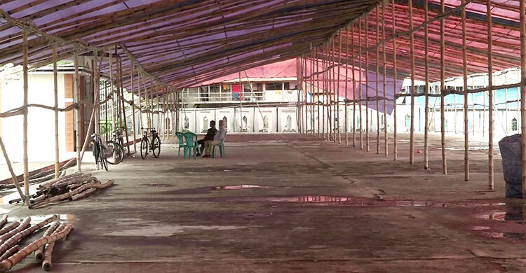 বরিশালে প্রথমবারের মতো ঈদের জামাতে নারীদের জন্য আলাদা ব্যবস্থা