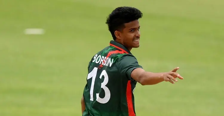 আড়াই বছরেও জোড়া লাগেনি হাড়, ম্যানেজ করেই খেলতে হবে বর্ষণকে
