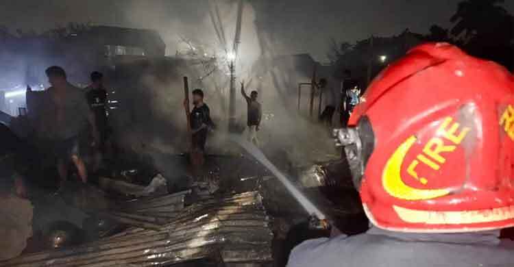 কড়াইল বস্তিতে লাগা আগুন নিয়ন্ত্রণে