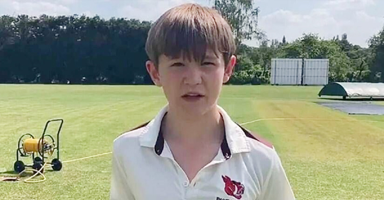 এক ওভারে ৬ উইকেট! বিস্ময়কর রেকর্ড ইংলিশ বালকের