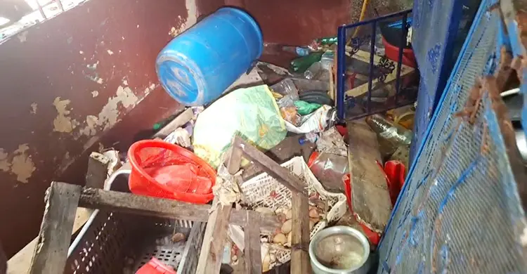 বরিশালে গ্যাস সিলিন্ডার বিস্ফোরণে বাবা-ছেলে আহত