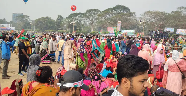 বরিশালে তারেক রহমানের জনসভা: নেতাকর্মীদের সমাগমে মুখর সভাস্থল