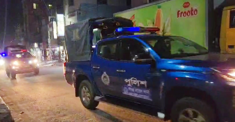 ব্রাহ্মণবাড়িয়ায় রাত থেকে যৌথ বাহিনীর টহল