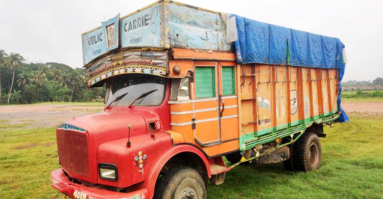 এবার আখাউড়া দিয়ে এলো ১০ টন ভারতীয় পেঁয়াজ