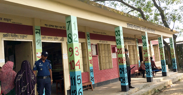 ব্রাহ্মণবাড়িয়ায় ভোটগ্রহণ চলছে, উপস্থিতি কম