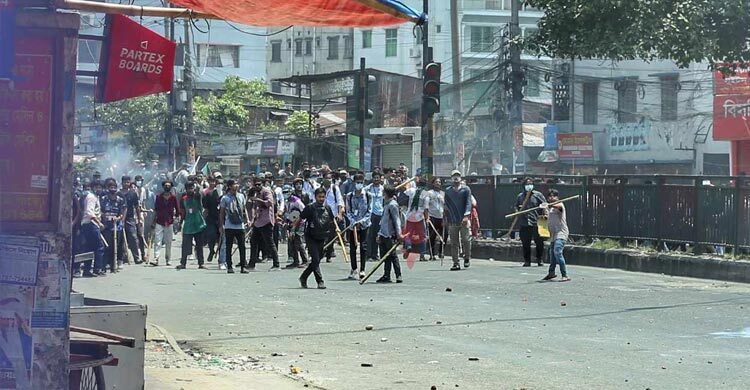 Police, BracU students chase each other