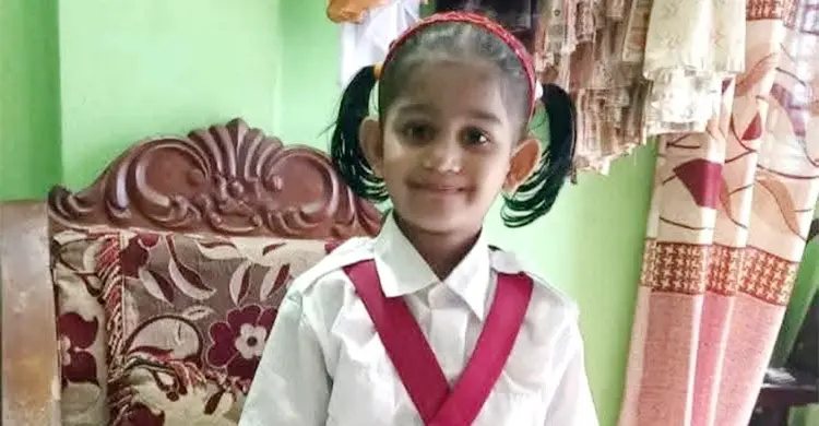 নিখোঁজের দুদিন পর নিজ বাড়ির পাশে মিললো শিশুর বস্তাবন্দি মরদেহ