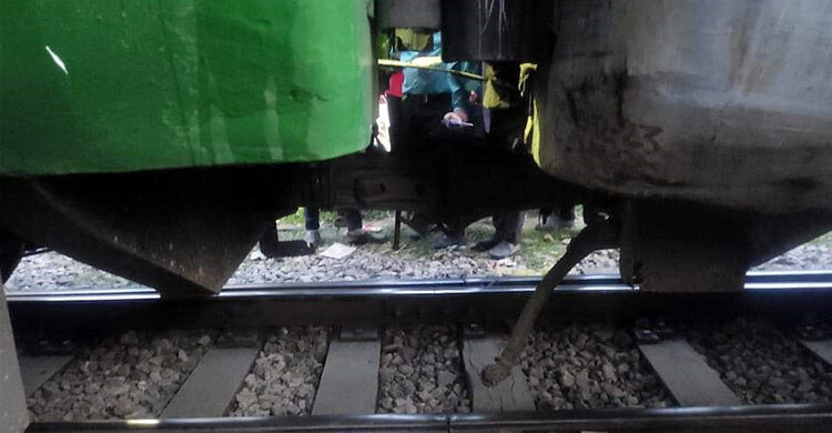 ব্রাহ্মণবাড়িয়ায় চলন্ত অবস্থায় ছিঁড়ে গেলো ট্রেনের হোস পাইপ