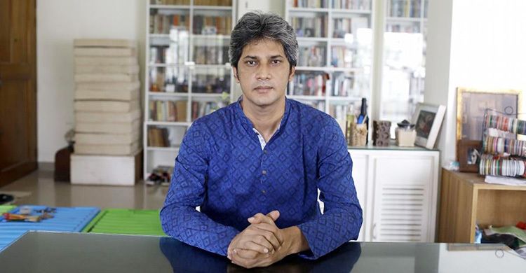 জোনায়েদ সাকির চেয়ে আয়-সম্পদ বেশি তার স্ত্রীর