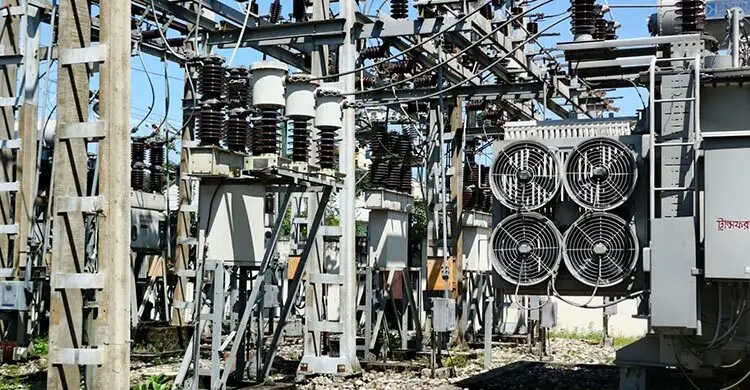 ‌‘আধা ঘণ্টা বিদ্যুৎ থাকলে আবার এক ঘণ্টা থাকে না’