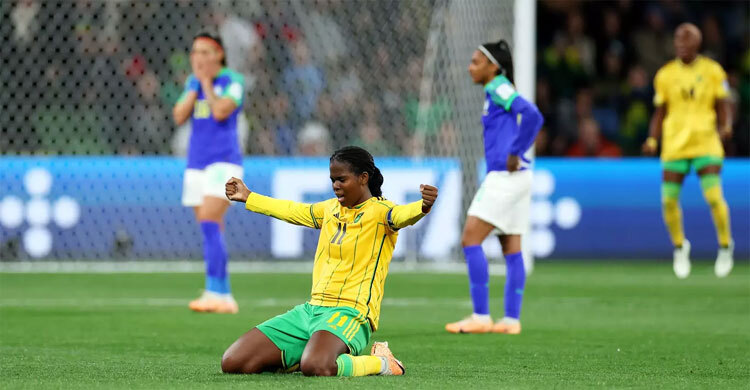 আর্জেন্টিনার পর বিশ্বকাপের গ্রুপপর্ব থেকে বিদায় নিলো ব্রাজিল