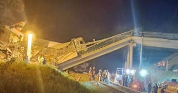 7 killed as bridge collapses onto railway in Russia