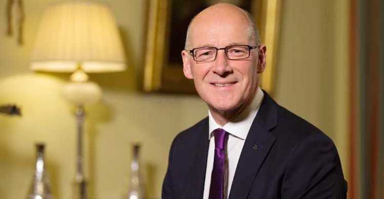 বিদেশি সেবাকর্মীদের ভিসা সহায়তায় স্কটিশ সরকারের নতুন উদ্যোগ