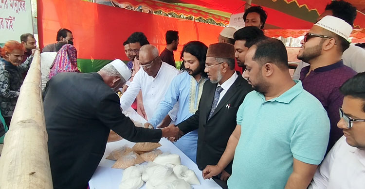 বিনা লাভে রমজানে পণ্য বিক্রয় করছে ছাত্রলীগ