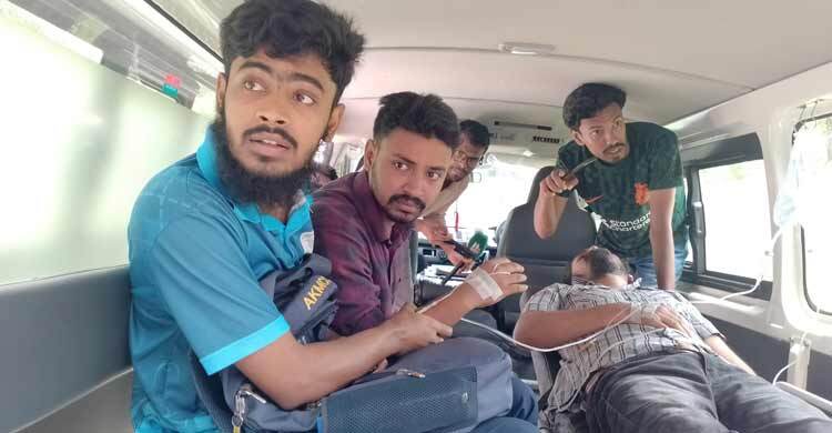 ছাত্র সংসদের দাবিতে অনশন: দ্বিতীয় দিনে অসুস্থ ৪ শিক্ষার্থী