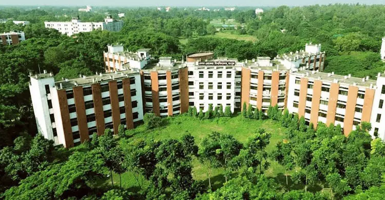 বেরোবিতে চুরির হিড়িক, বাদ যায়নি উপাচার্যের আইপ্যাডও
