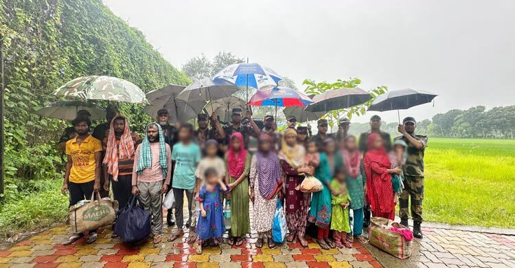 চুয়াডাঙ্গা সীমান্ত দিয়ে ১৫ বাংলাদেশিকে হস্তান্তর করলো বিএসএফ