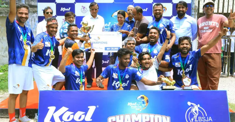 মিডিয়া কাপ ফুটবলে চ্যাম্পিয়ন দীপ্ত টেলিভিশন