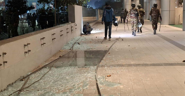 Mobile traders vandalise BTRC headquarters, 5 held