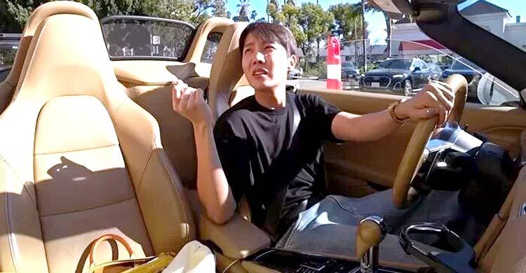 বিটিএস তারকার গাড়ি আটকে দিলো পুলিশ, ভাইরাল ভিডিও