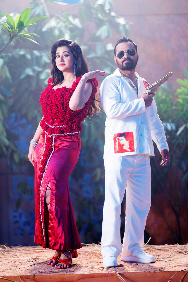 ডন জীবনের প্রেমিকা বুবলী, ভাইরাল হলো লুক